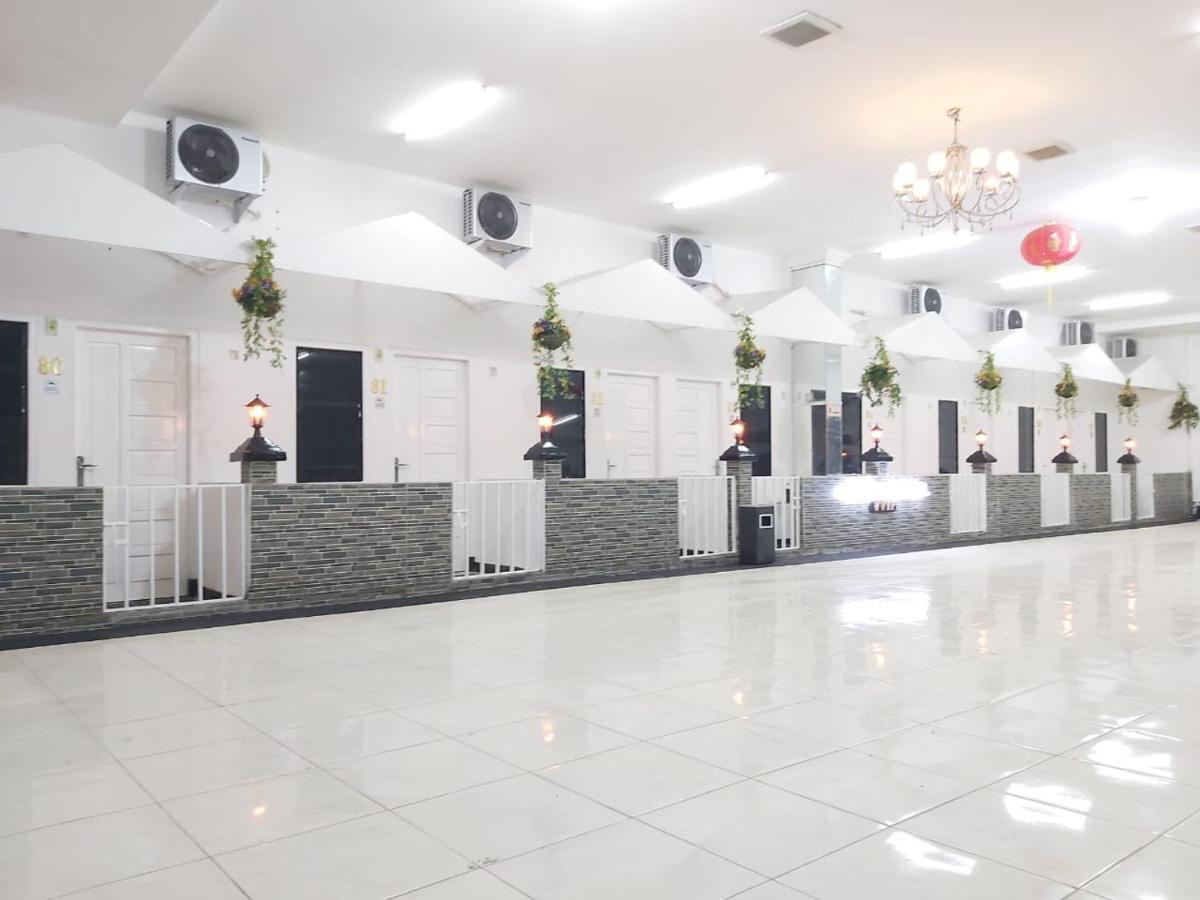 Alex Hostel 2 Palembang Eksteriør bilde